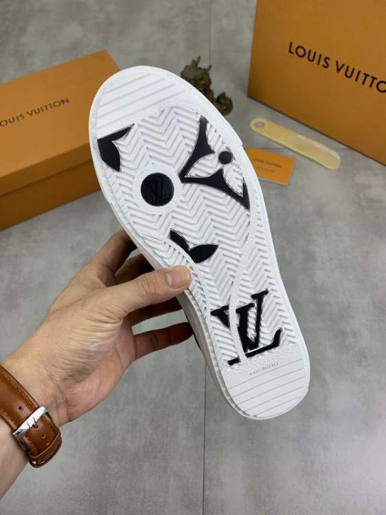Picture of Louis Vuitton Shoes _SKULVsz38-44mnf054115380